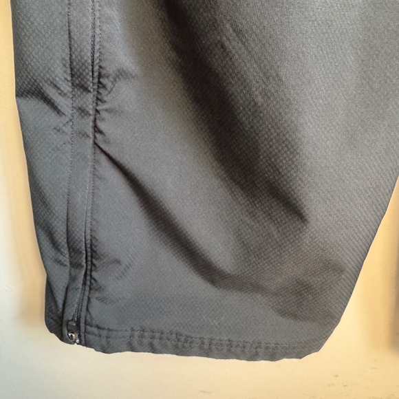 Under Armour Mens Pull On Track Pants Black/Gray Large Active Ankle Vents Casual - Picture 6 of 16